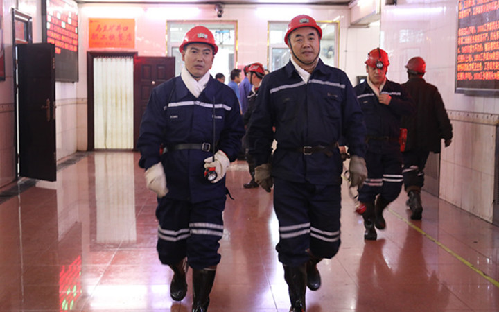 集团公司领导到马兰矿调研智能化工作面推进情况