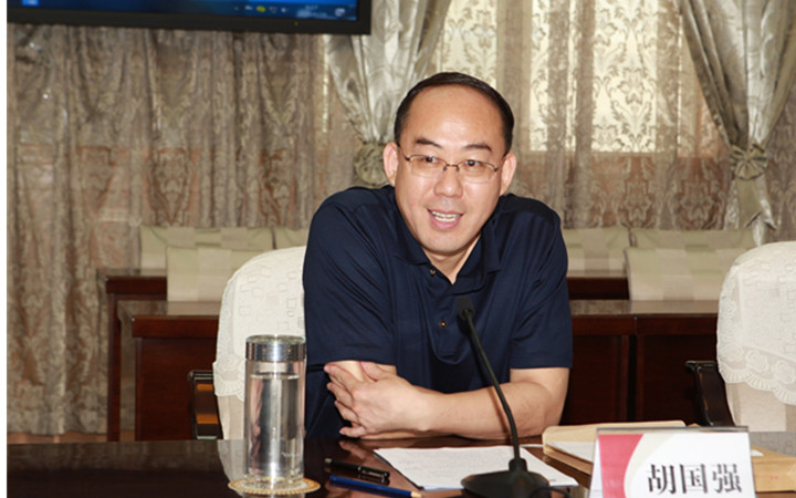 新疆能源集团党委书记董事长胡国强一行来西山煤电考察交流