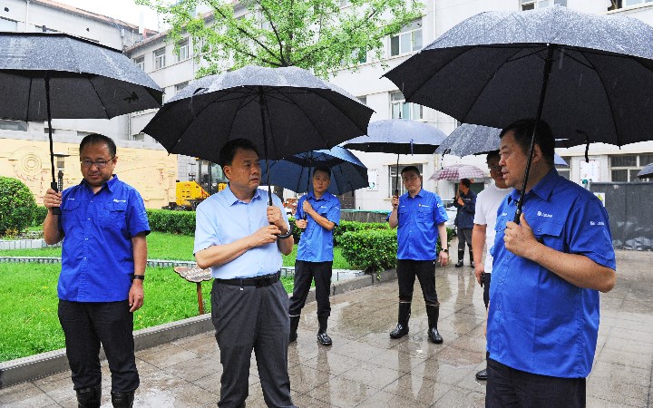 李堂锁来西山煤电督导汛期安全工作