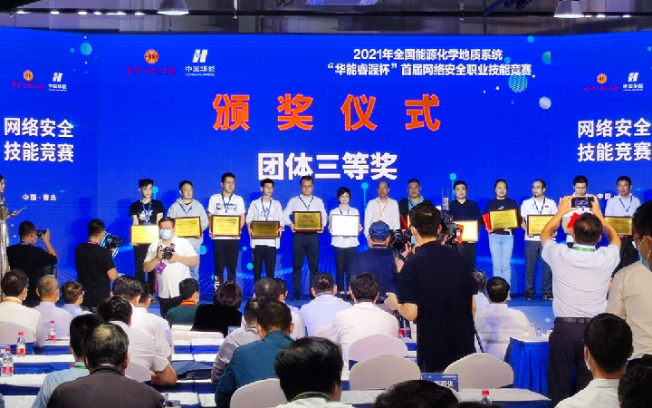 刘志彪1.jpg