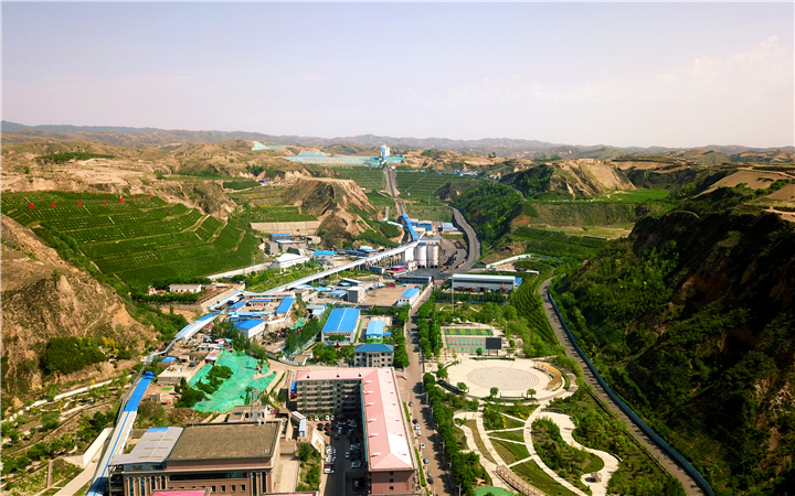 斜沟矿厂大景照片 (10)_副本.jpg